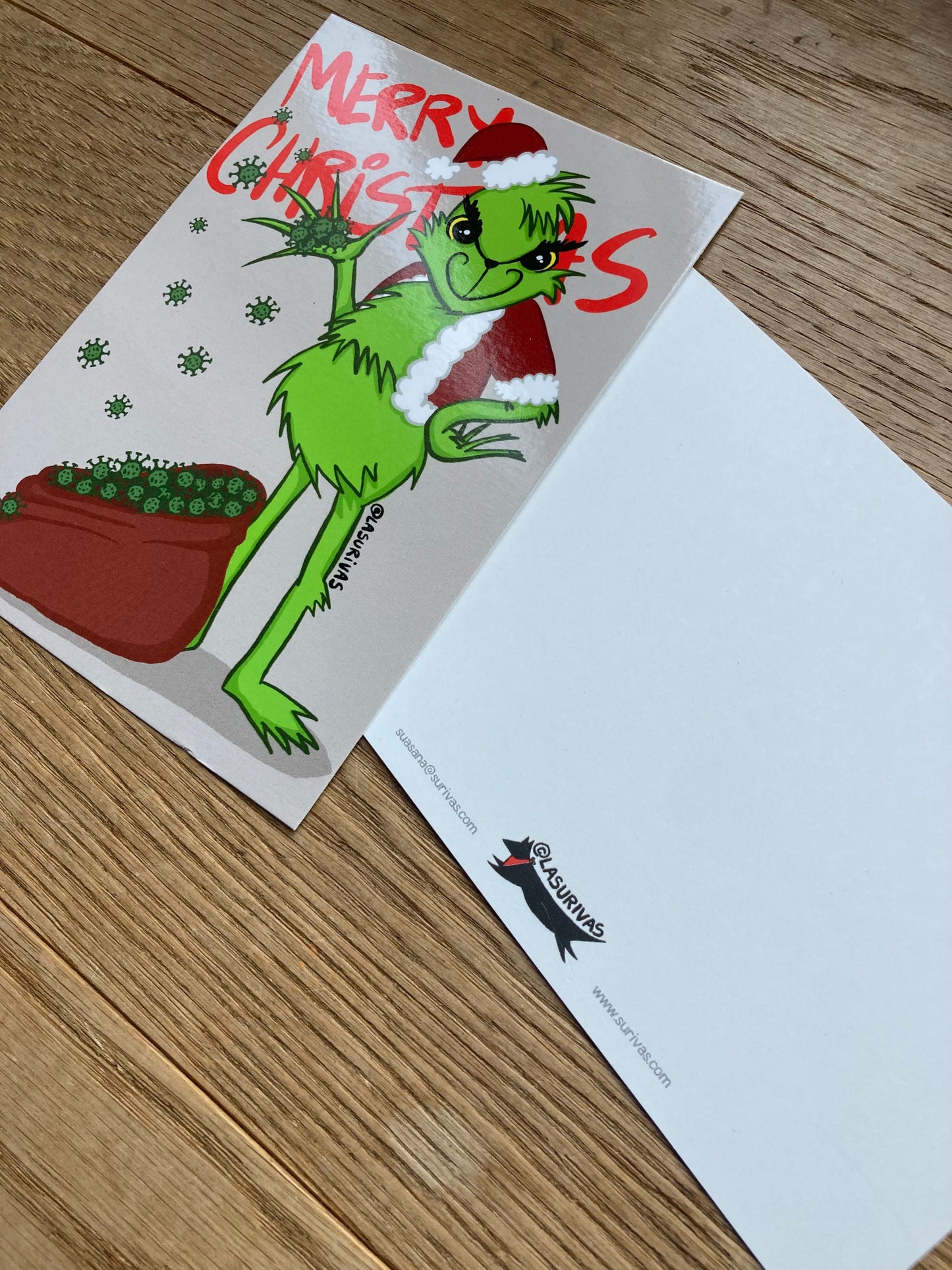 Lustige Weihnachtskarte "Grinch mit Viren-Sack" – Pandemie-Humor für die Feiertage. Kostenloser Versand ab 6€